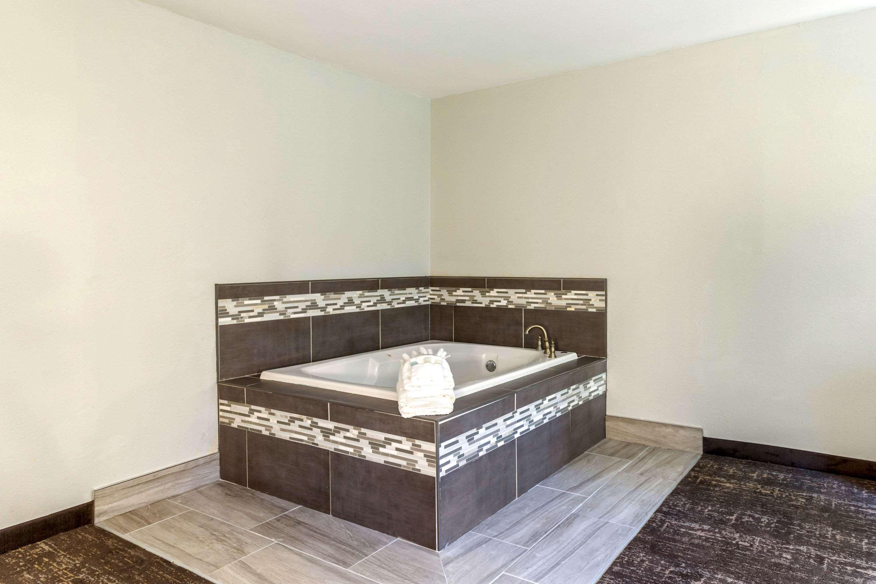 Quality Inn Данвил Екстериор снимка
