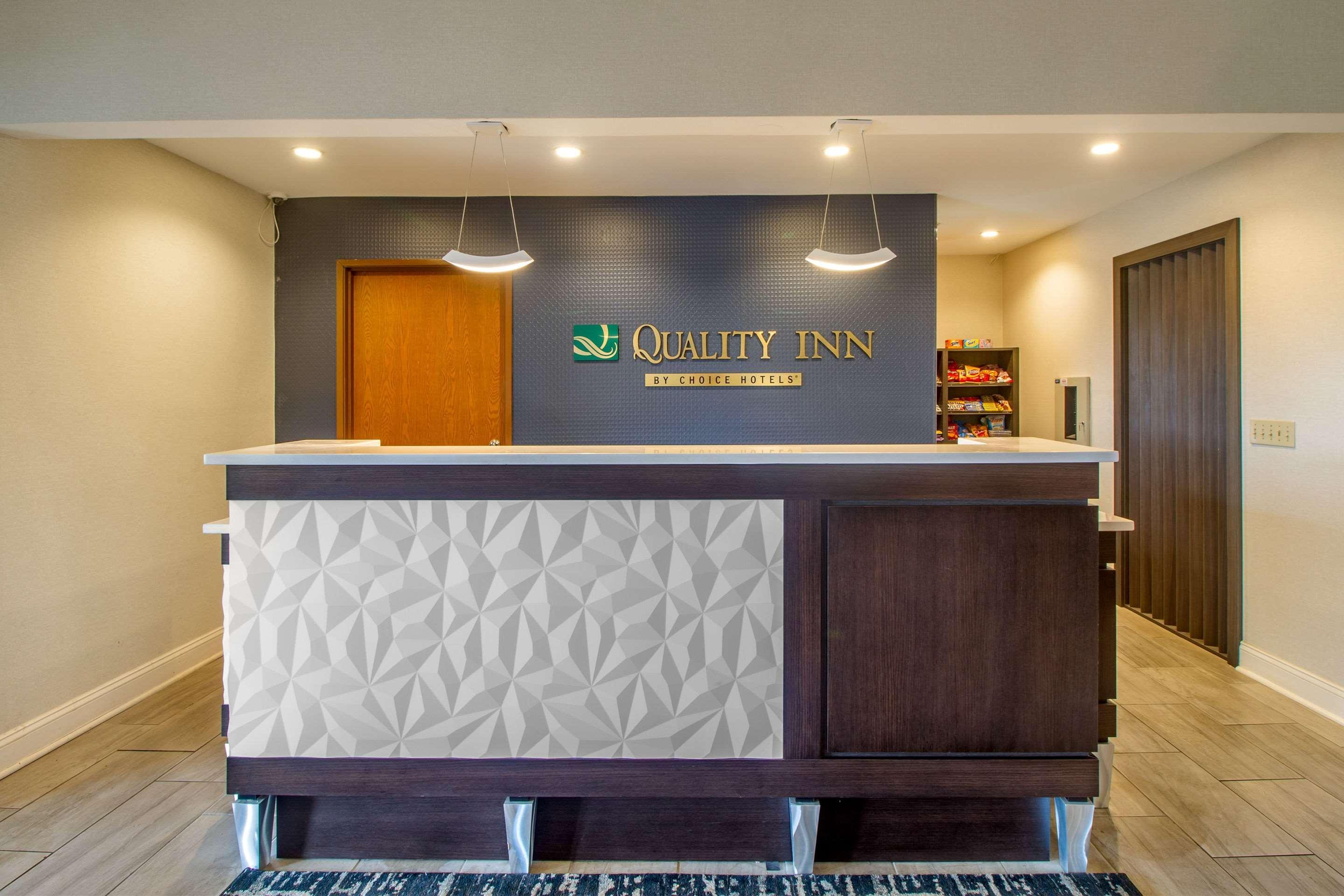 Quality Inn Данвил Екстериор снимка