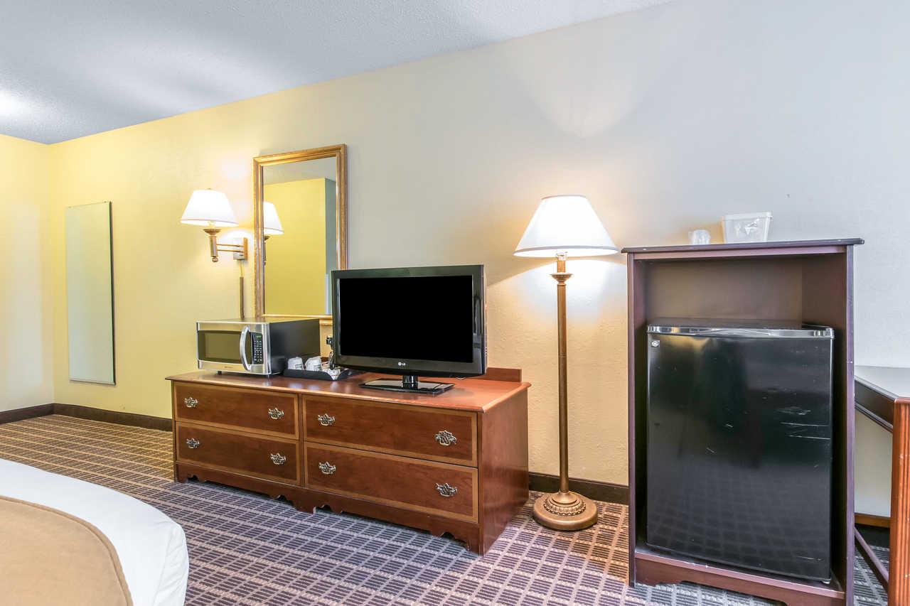 Quality Inn Данвил Екстериор снимка