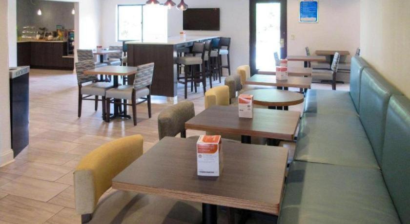 Quality Inn Данвил Екстериор снимка
